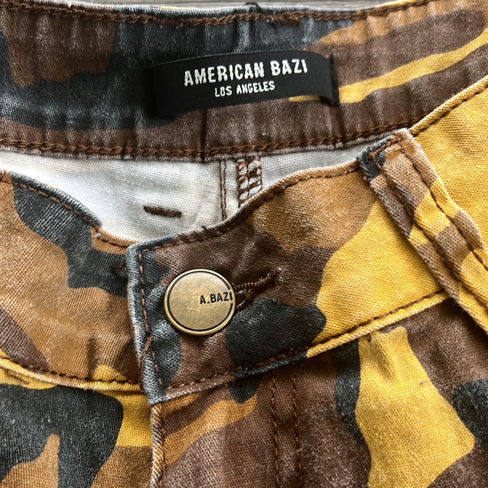 American Bazi Camo Joggers Samll - Picture 2 of 5